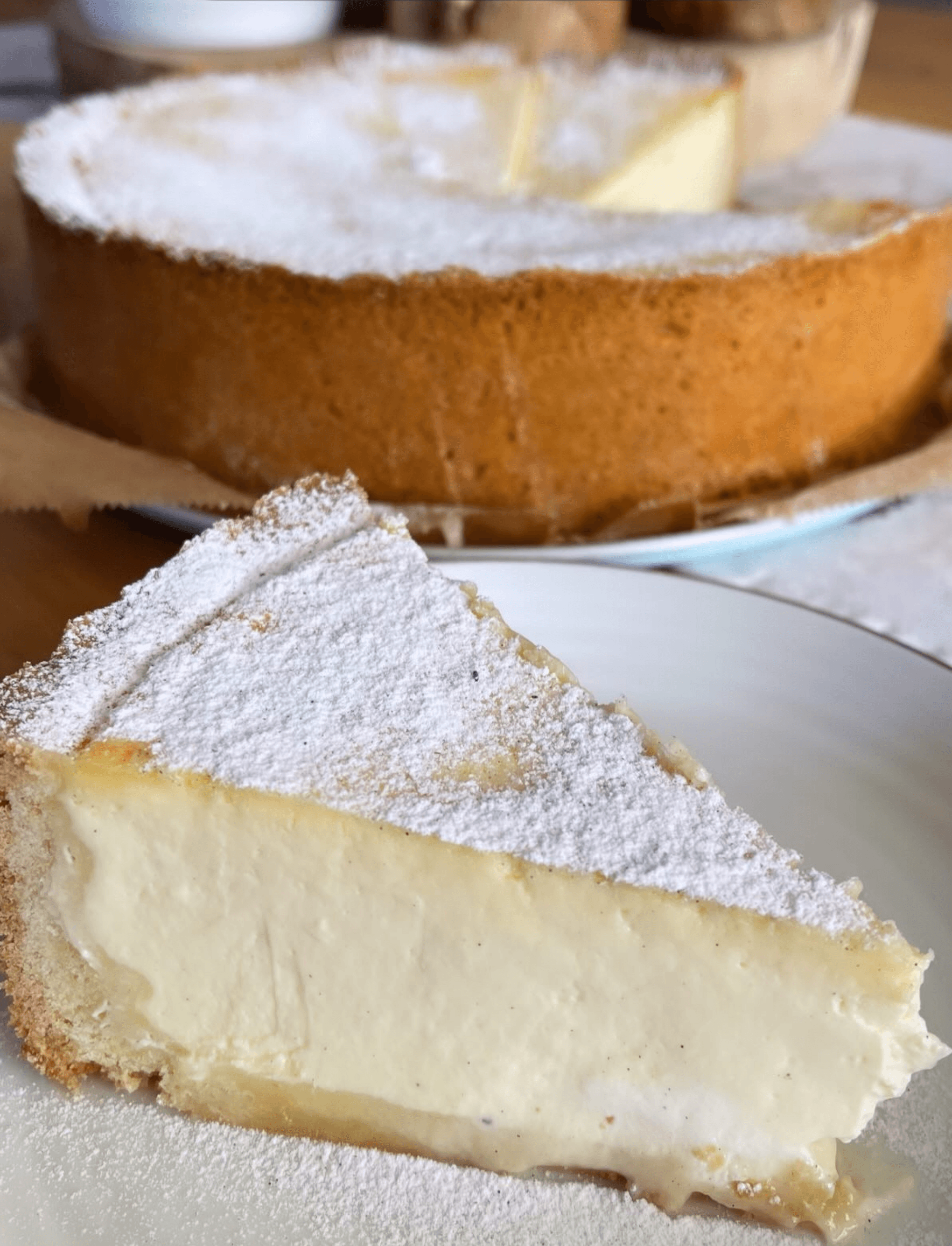 Vanille-Sahne-Schmandkuchen: Ein Traum für Zungen und Augen