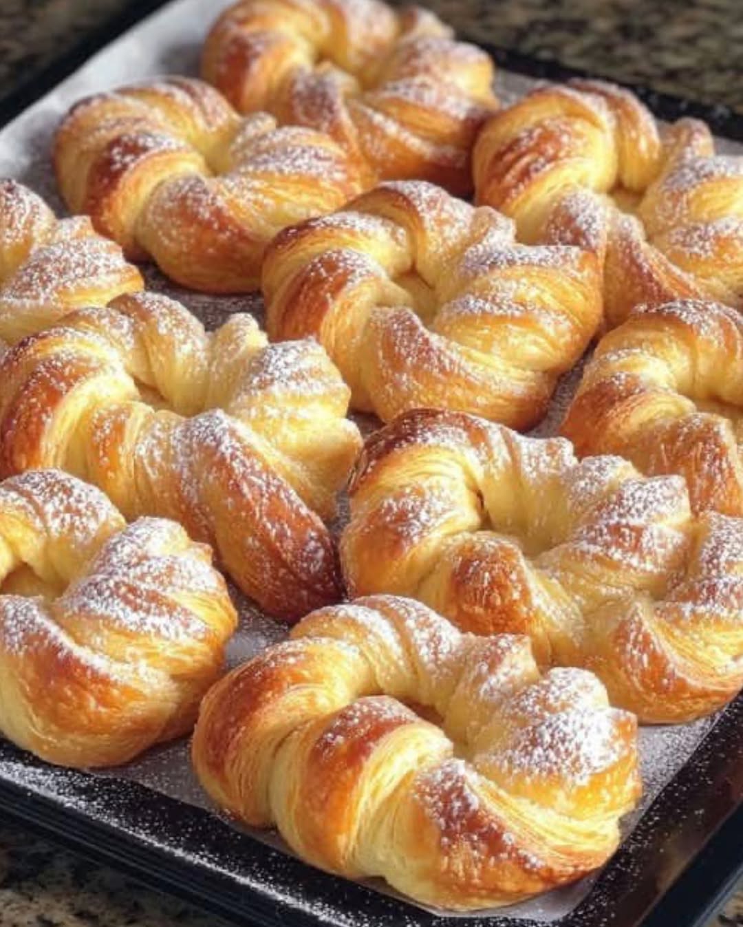 Blätterteig mit Puddingfüllung: Ein süßer Traum zum Dahinschmelzen