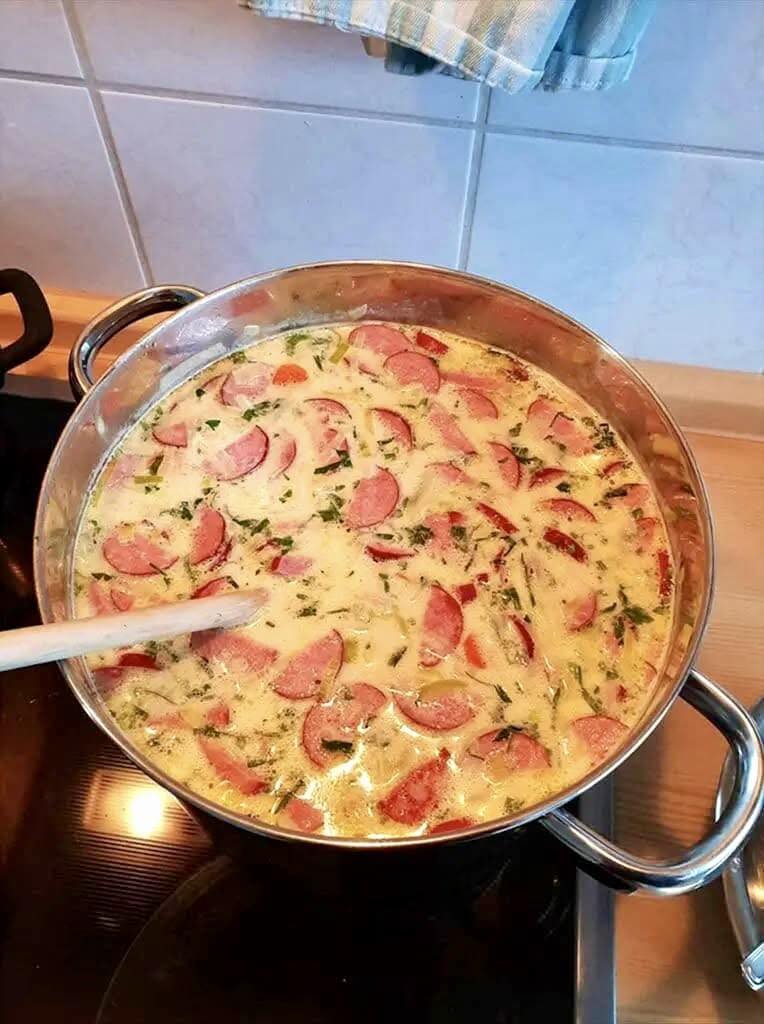 Cabanossi-Käse-Suppe, schmeckt super lecker