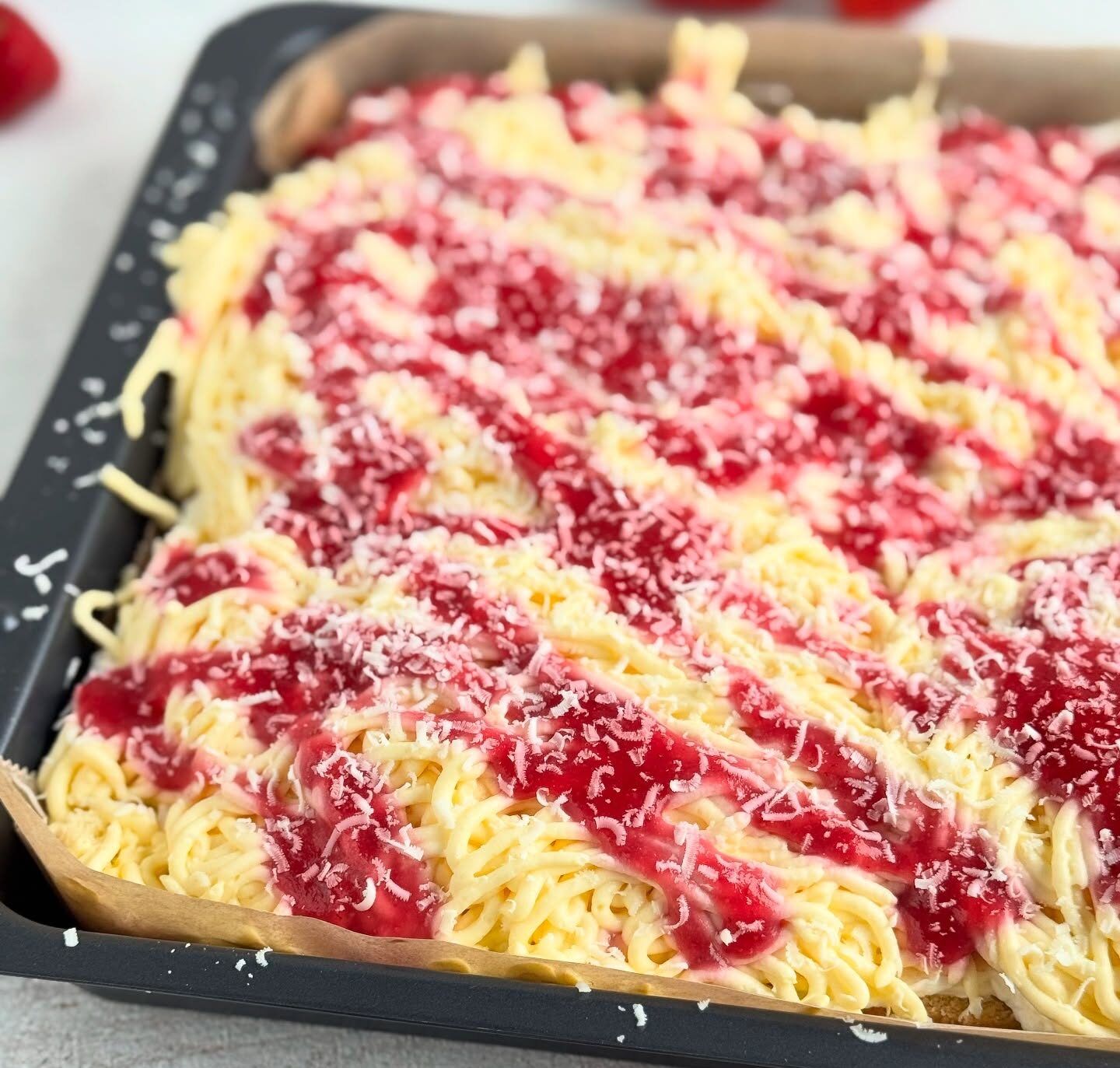 🍓 Spaghetti-Kuchen – Der Erdbeertraum als Dessert 🍓